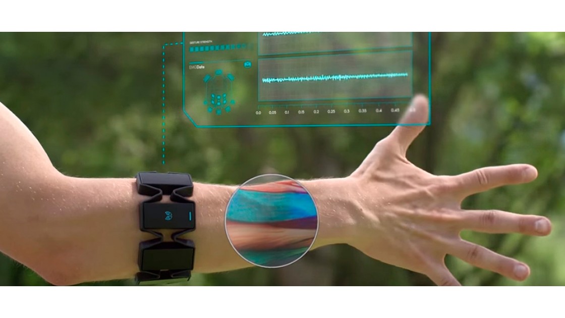 Myo, el brazalete para controlar gadgets con gestos y músculos